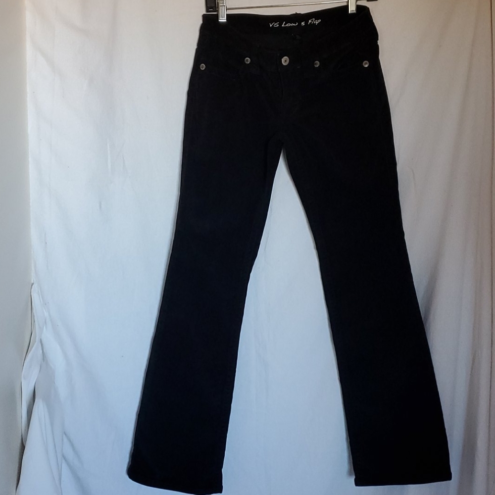 Victoria's Secret Low 5 Flap women's pants.